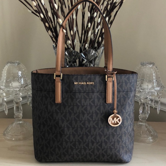 Michael Kors Handbags - ❤️BStunning❤️